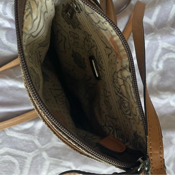 Guess Satchel - Picture 4 of 4